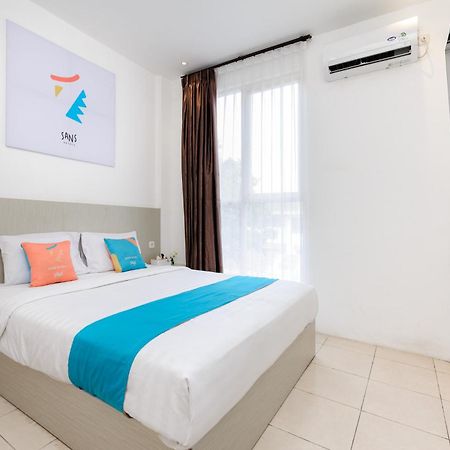 Sans Hotel La Vida Malang Ngadipuro Esterno foto