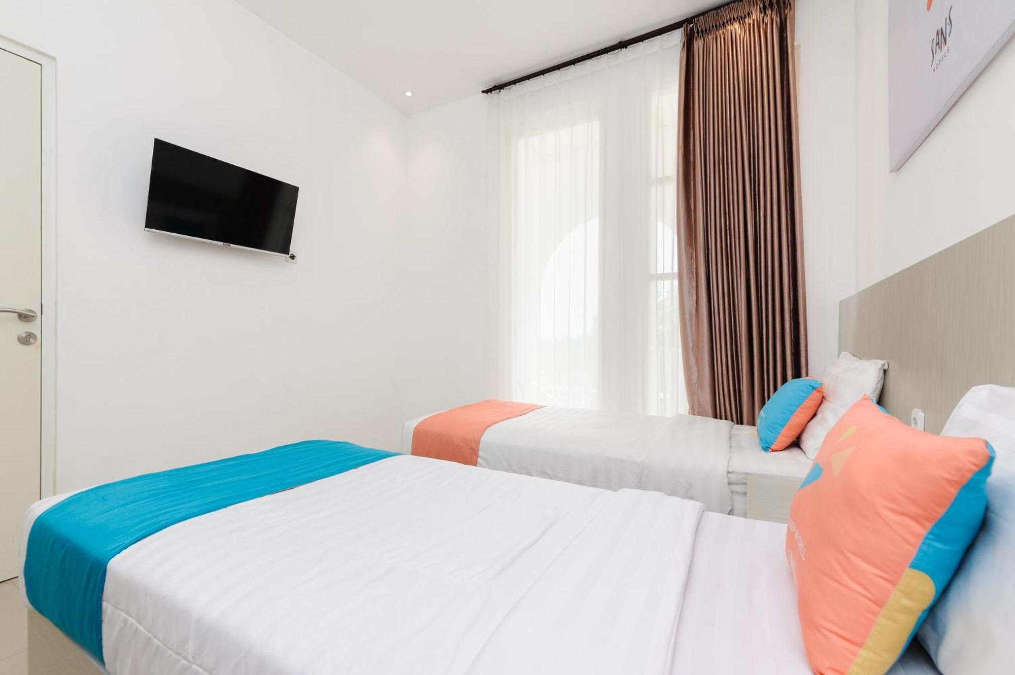 Sans Hotel La Vida Malang Ngadipuro Esterno foto