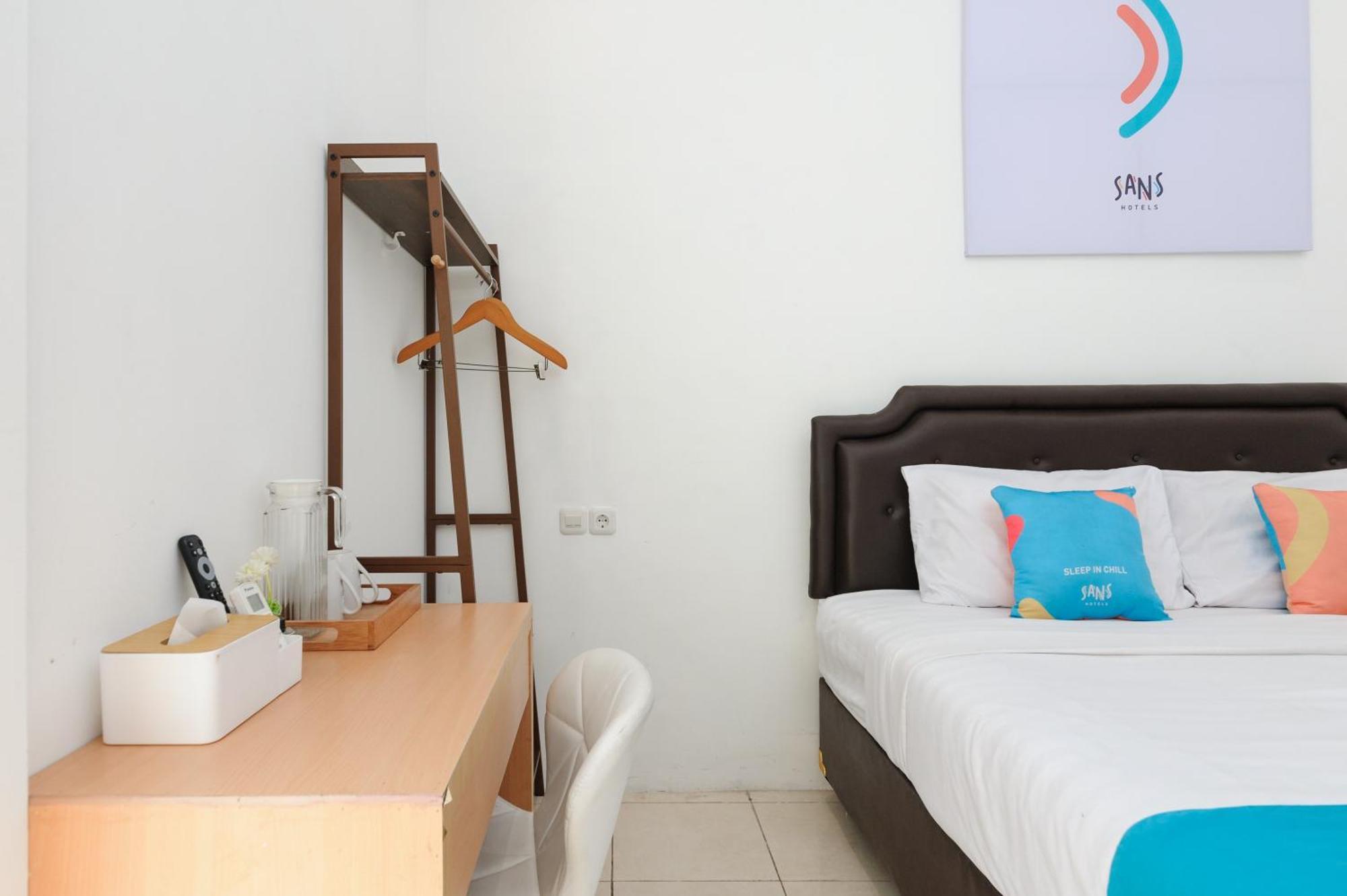 Sans Hotel La Vida Malang Ngadipuro Esterno foto