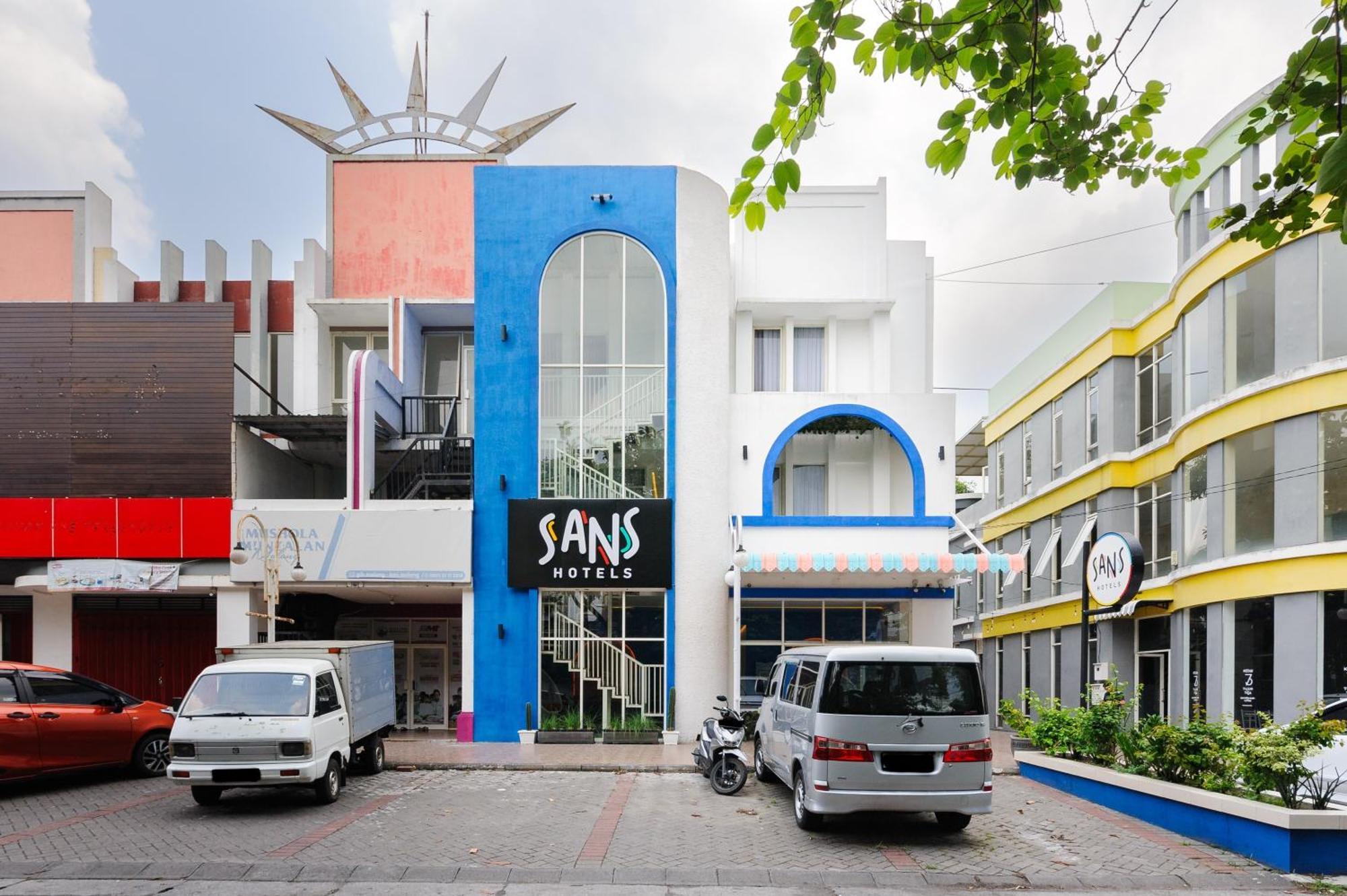 Sans Hotel La Vida Malang Ngadipuro Esterno foto