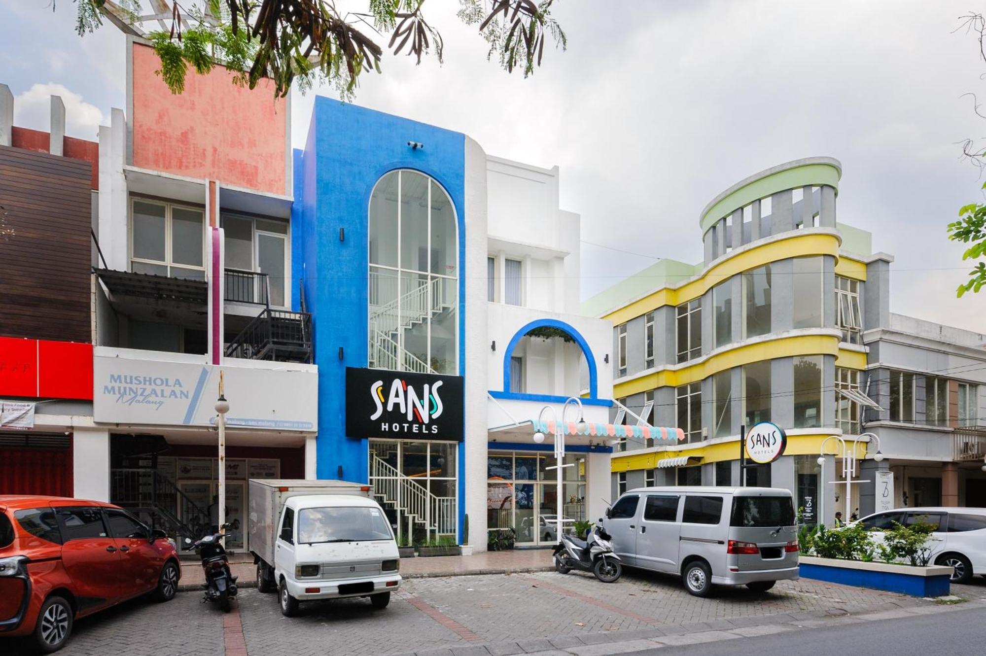 Sans Hotel La Vida Malang Ngadipuro Esterno foto