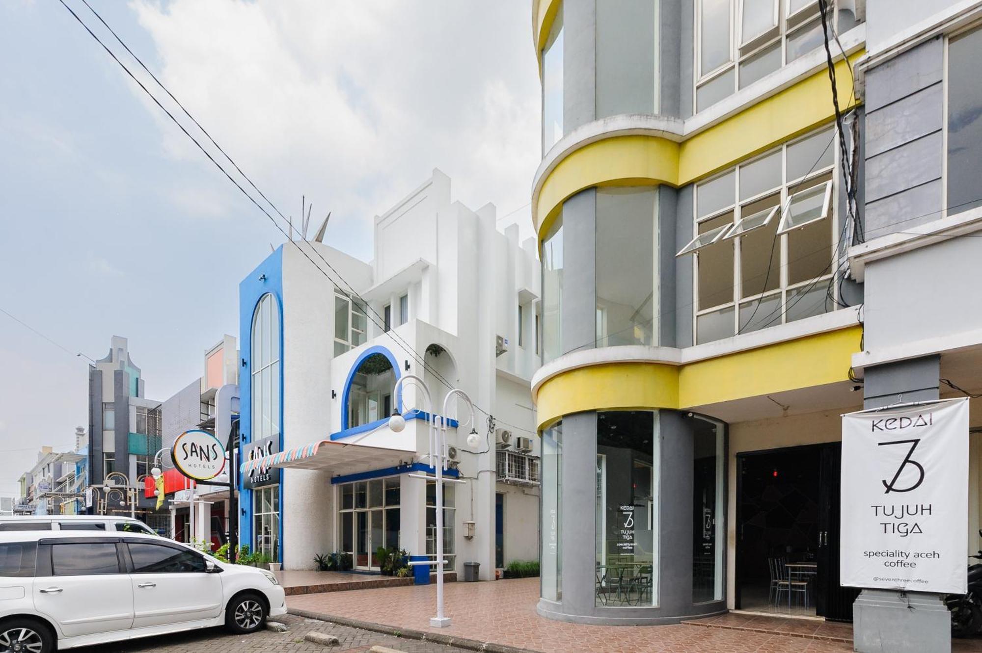 Sans Hotel La Vida Malang Ngadipuro Esterno foto