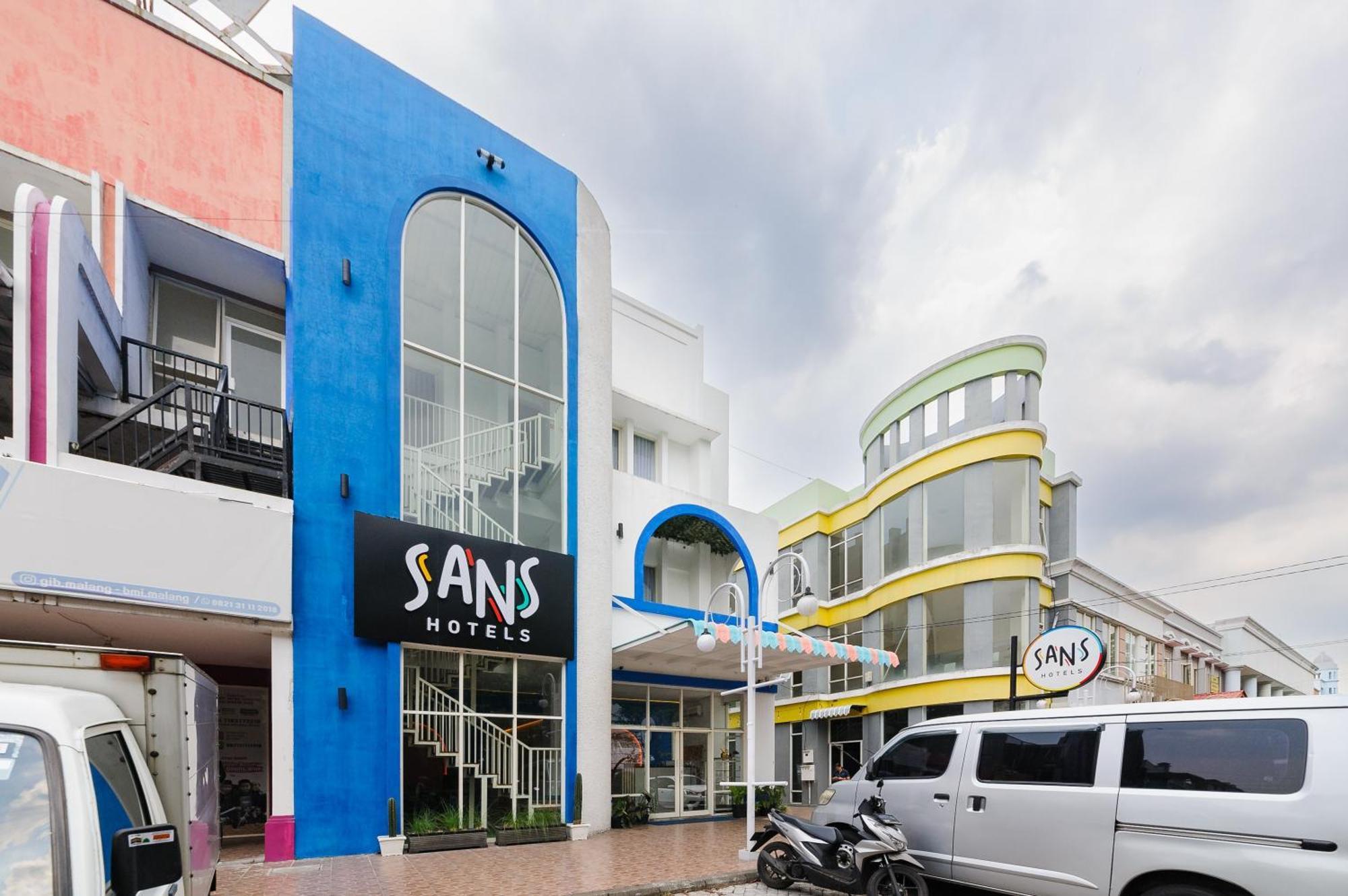 Sans Hotel La Vida Malang Ngadipuro Esterno foto
